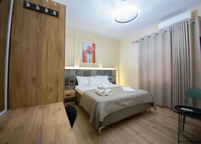 Erik 3* Tirana