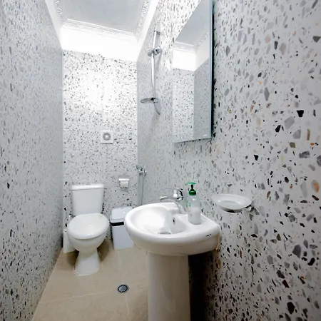 Erik Apartmanhotel Tirana
